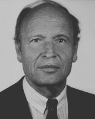 Portrait Dr. Rolf m. Schwiete